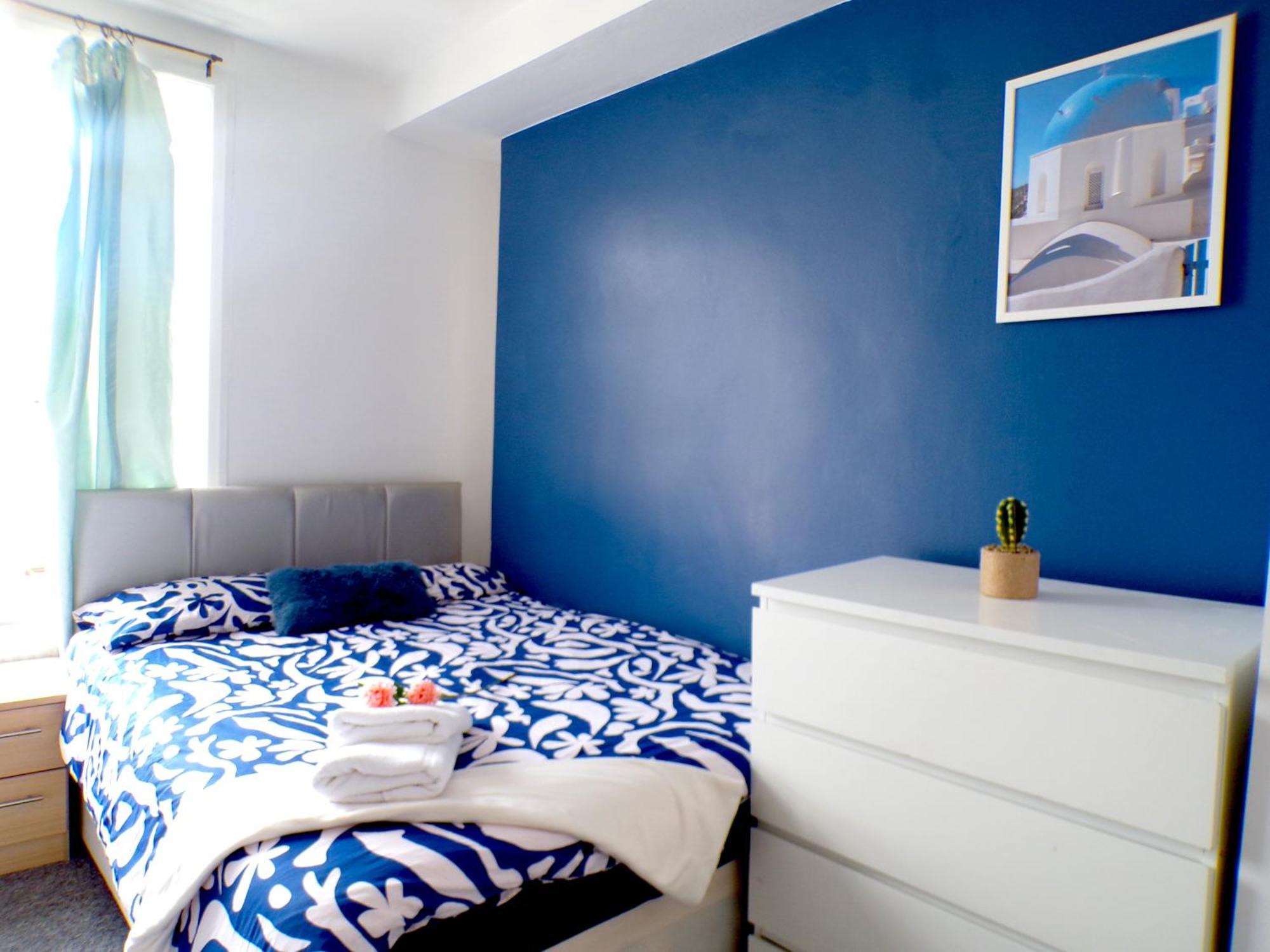 West Kensington - Santorini Apartments ロンドン エクステリア 写真