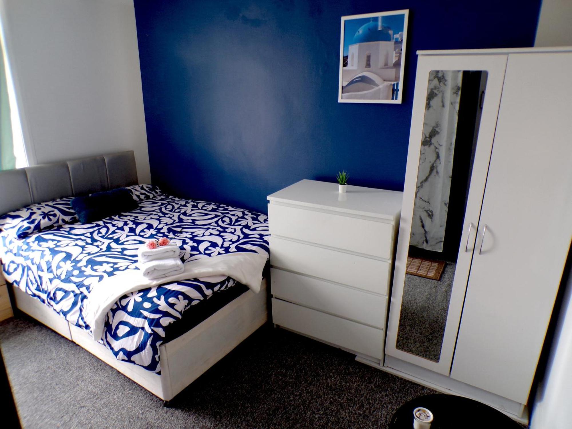 West Kensington - Santorini Apartments ロンドン エクステリア 写真